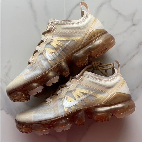 NWT Nike Air Vapormax - Picture 2 of 9
